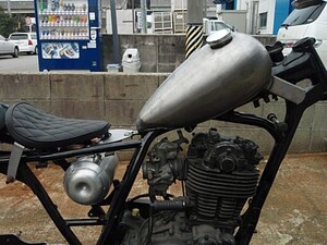 SR用マスタングタンク SR400用マスタング タンク鉄製 タンク内コーティング済み SR400 SR500 スポーツスタータンク チョッパー カスタム