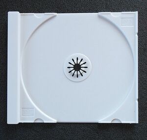 新品同様　CDケース用（ジュエルケース）白色トレイ 8枚セット トレイのみ（透明ケース部分は付属しません。) 送料185円