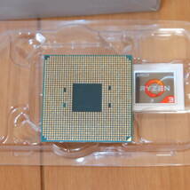 CPU AMD Ryzen 3 3200G with Radeon Vega 8 Graphics グラフィックス内蔵 Socket AM4 TDP65W_画像3