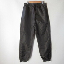 ○未使用品 FOG ESSENTIALS FOG エッセンシャルズ◆TRACK PANT ナイロン トラックパンツ FW22◆メンズ OFF BLACK Ｍサイズ_画像1