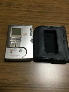 【SONY】TCD-D100 DATウォークマン ポータブル カセットレコーダー