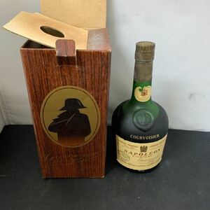 1円スタートCOURVOISIER NAPOLEON COGNACナポレオン コニャック 古酒 箱付き 未開栓　K2509