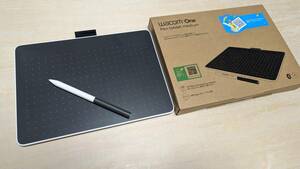 【ほぼ未使用】ワコム Wacom One ペンタブレット medium CTC6110 WLW0D