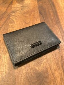 BURBERRY BLACK LABEL バーバリーブラックレーベル 名刺入れ カードケース 黒 エンボス加工チェック 定期入れ