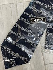 未開封品 ヴェルサーチ Versace ネクタイ メデューサ 柄 ダークネイビー シルバー ヴィンテージ オールド 剣先幅9.5cm