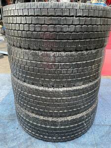 245/70R19.5 136/134J 21年製　バリ山　スタッドレス　DUNLOP DECTES SP001　245/70R19.5 136/134J　4本セット　 引き取り能　（G-6）