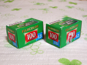 【使用期限切れ】富士フイルム フジカラー100 12枚撮り 2本セット