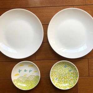 ヤマザキ 春のパン祭り 白いお皿 市川和美デザイン　小鳥と森の小皿　新品未使用