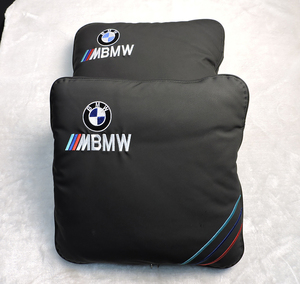 送料無料 新品2個セット クッション＆掛け布団 両用 車内装 BMW 刺繍ロゴ マイクロファイバーレザー 38*38㎝