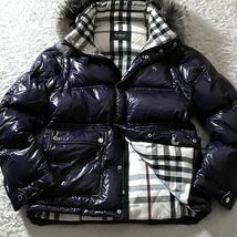 極美品/Lサイズ●バーバリーブラックレーベル ダウンジャケット ベスト BURBERRYBLACKLABEL ホース ノバチェック ホワイトグース 光沢感 紫_画像4