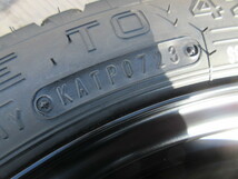 c夏81 ダンロップ T125/70R16 96M 2023年 トヨタ純正 16×4 4穴/100 ハブ径54ミリ スペアタイヤ 中古 1本 テンパータイヤ ヤリス MXPA15 _画像4