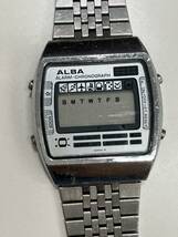 SE04 SEIKO ALBA Y749-4020 アラームクロノグラフ 腕時計 デジタル ALARM クォーツ _画像1