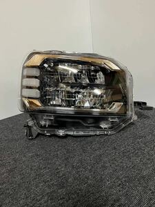 即決　良品　ダイハツ　タフト　LA900S LA910S 純正　LED 右　ヘッドライト　KOITO 100-9607D 81110-B2B10