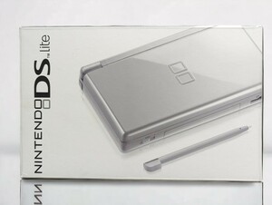 ☆美品☆ 動作品 Nintendo DS Lite Metallic Silver (輸入版:北米)/1円〜