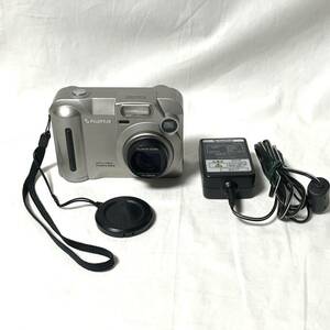 FUJIFILM 富士フィルム FinePix 600Z デジタルカメラ ACアダプター付き (r609)