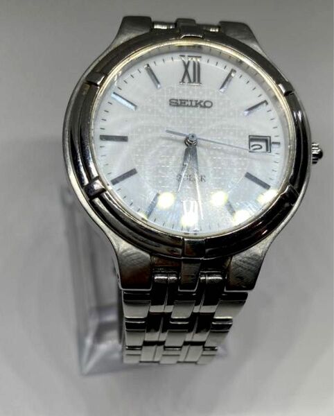 SEIKO V157-OAAO ソーラー蓄電式メンズ腕時計