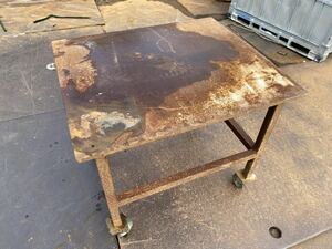 . record iron made working bench with casters . approximately 92x80x80cm iron plate thickness approximately 15mm pick up possible Gifu prefecture 