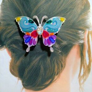 蝶々髪飾り　オパール風　ガラスフレーク　ホロフレーク　ハンドメイド　バレッタ　レジン作品