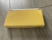 ニンテンドー　任天堂　NINTENDO　DS　 Lite　DSライト　イエロー　ピカチュウ色　USG-001_画像1