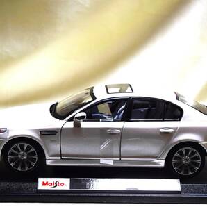 ★新品マイスト1/18【Maisto】◆BMW M5/レア◆ミニカー/アウディ/ポルシェ/フェラーリ/BMW/ランボルギーニ/メルセデス/オートアート/京商/の画像2