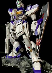 MG 1/100 RX-93-ν2 Hi-νガンダム Ver.Ka 機動戦士ガンダム 逆襲のシャア ベルトーチカ・チルドレン 改修塗装済完成品 LED内蔵