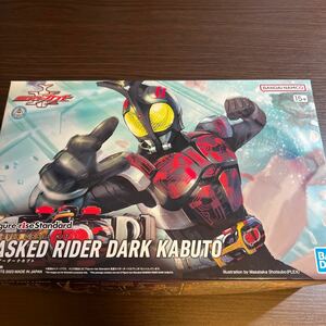 未組立品★Figure-riseStandard 仮面ライダーダークカブト