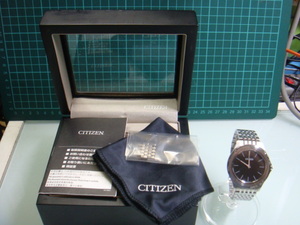 CITIZEN ECO-DRIVE 8826-T022812 ケース厚さ（極薄）３ｍｍ