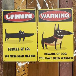2枚 新品 壁掛けプレート 猛犬注意 犬に注意 かわいい警告版 防犯対策 危険 番犬 狂犬 いぬ イヌ 金属パネル ブリキ看板 BEWARE OF DOG