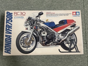 タミヤ1/12 HONDA VFR750R RC30 未組み立て 透明カウリング 当時物