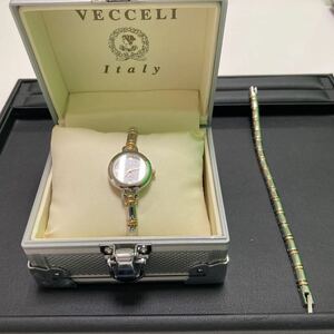 ※5908【ジャンク品】VECCELI　レディース 腕時計　箱入り ブレスレット付き 不動