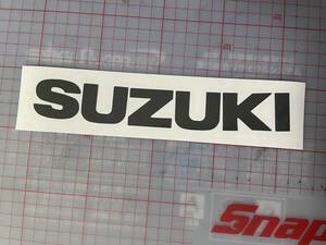 ⑱　スズキ　ＲＧＶ２５０γ　VJ21 タンク用のロゴステッカー　ガンメタ色　「扇状」　２枚組