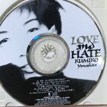 山下久美子　★ LOVE and HATE_画像3