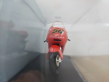 ■ デアゴスティーニ イクソ製1:24 GILERA125 MANUEL POGGIALI 2001 ジレラ マヌエル・ポジャーリ レーシングバイク ミニカー_画像2