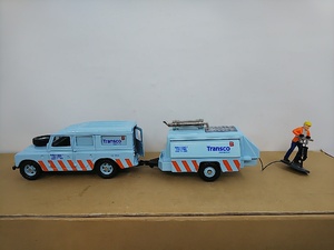 ■ CORGIコーギー 60031 Land Rover,Road Drill & Figure-Transco 工事作業員フィギュア付 ランドローバー モデルミニカー