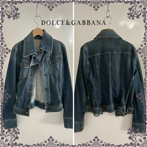 送料無料　大人気　DOLCE＆GABBANAドルチェ＆ガッバーナ　サイズ38 レディース デニムジャケット　ボタン　かっこいい　ラグジュアリー