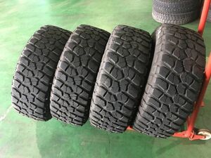 x387-3-6 ☆LT285/70R17 中古4本♪ BF グッドリッチ マッドテーレンT/A KM2 2015年製♪ k120