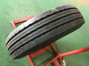 x539-3-7 ☆205/85R16 ヨコハマ LT151R 中古1本！ 2017年製 ほぼ新品溝！スペア用に♪ K30