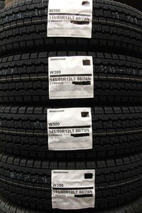 4本セット総額15800円個人宅配21800円 2023年製 BRIDGESTONE W300 145/80R12 80/78N LT 145R12 6PR スタッドレス 冬タイヤ 軽トラ軽バン K