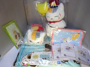 Ichiban Kuji Natsume Friend Book Book Nyanko -Sensei и Ayakashi Amusement Park Park Lucky Bad Award включает