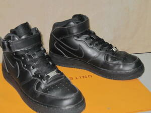 NIKE　AIR FORCE 1 エアフォースミッドブラック　型番　315123-001　サイズ　２６，５ｃｍ　