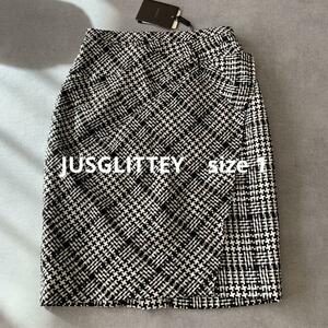 【新品未使用】JUSGLITTEY モノトーン柄スカート 冬以外