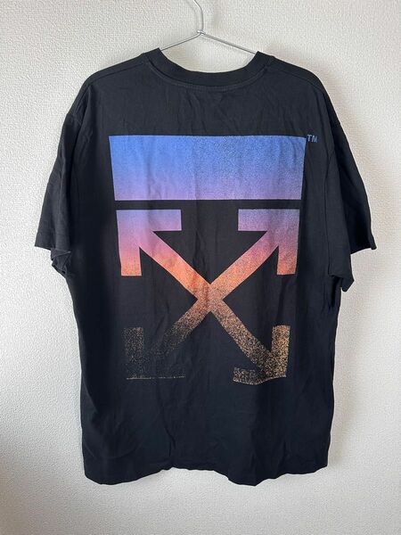 Off-White Tシャツ