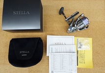 超美品！SHIMANO シマノ 22 ステラ STELLA C3000XG スピニングリール_画像1