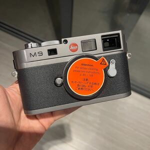 Leica M9 完動品CCD純正交換済 シャッター11000回 ライカ スチールグレー バッテリー2個付属