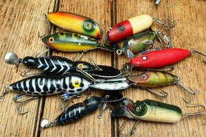 ウッド中心 オールドルアーセット / HEDDON 道楽 ABU ZEAL ハトリーズ BALSA50 FENWICK UMCO世代の昭和レトロ釣人に！