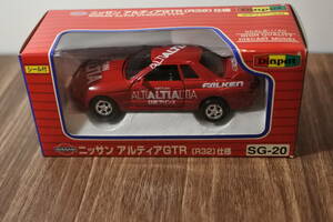 1／43　セガ.ヨネザワ　ニッサン　アルティマGT-R(R32)仕様　＃12　RED　未使用品　レアモデル