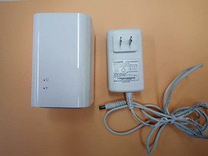HUAWEI LTE cube E5180 白 無線 Wi-Fiルーター
