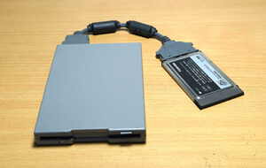 東芝製　3.5インチフロッピーディスクドライブ（PCカード）FDDPCCM1