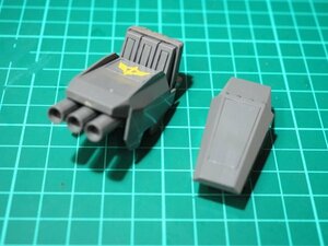 ☆BMS06☆ジャンク★バンダイ 旧MG 1/100 ゲルググ Ver.1.0 3連ミサイルランチャー & バックラーのみ ジャンク部品取り 完成品