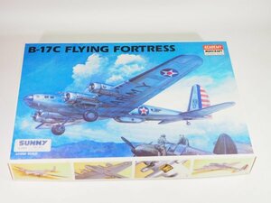 ☆A8134☆未組立★アカデミー 1/72 B-17C フライングフォートレス ACADEMY FLYING FORTRESS